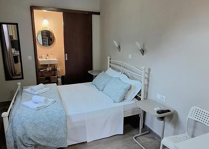 Antzela Apartment *
