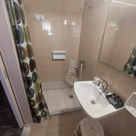 Apartament Antzela *